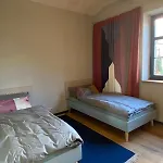 Stall&sterne, In Der Scheune Und Tinyhäuser Hirschfeld (Zwickau)