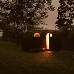 Stall&sterne, In Der Scheune Und Tinyhäuser