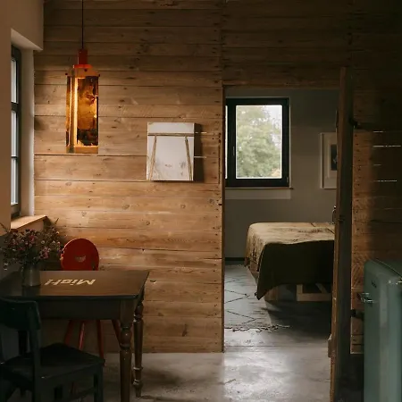 Apartment Stall&sterne, In Der Scheune Und Tinyhäuser Hirschfeld (Zwickau)